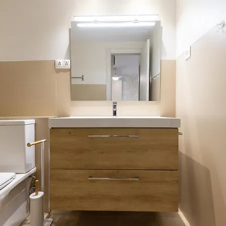 Tecavi Iii Apartment